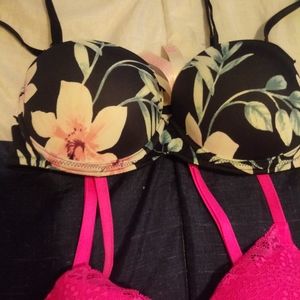 Vs bra bundle total of 3 size 34b brand new